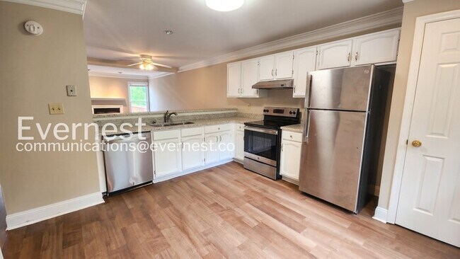 Building Photo - 2696 Arbor Glen Pl