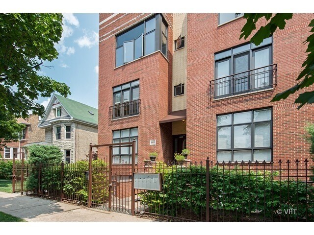 Foto principal - 6623 N Greenview Ave