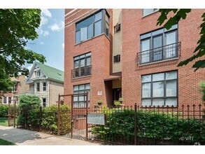 Building Photo - 6623 N Greenview Ave