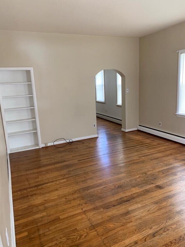 Foto del edificio - 19 W Big Spring Ave