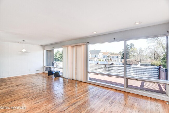 Foto del edificio - 167-169-169 N Main St