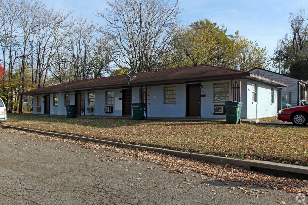 Primary Photo - 1421 N Wheeling Ave