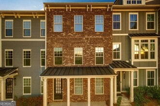 Building Photo - 6023 Skellig St