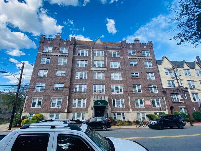 Foto del edificio - 50 Anderson St