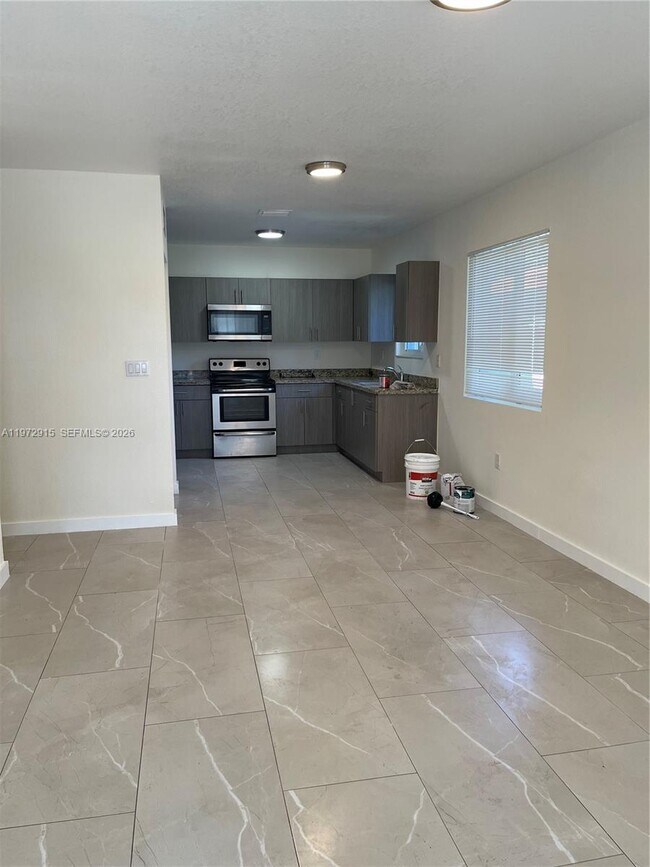 Foto del edificio - 10229 SW 173rd St