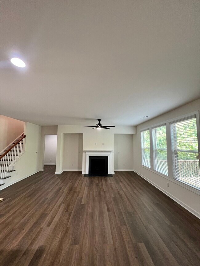 Foto del edificio - 8725 Forester Ln