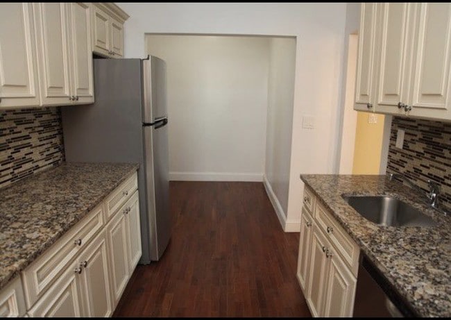 Foto del edificio - 69-69 74th St