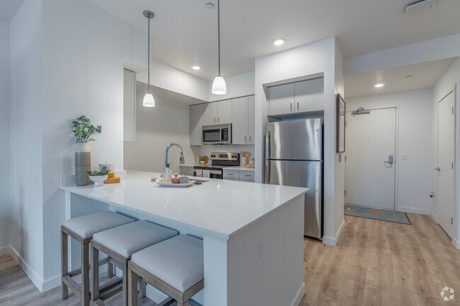 Interior Photo - Lark