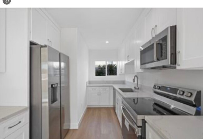 Foto del edificio - 2915 Hauser Blvd