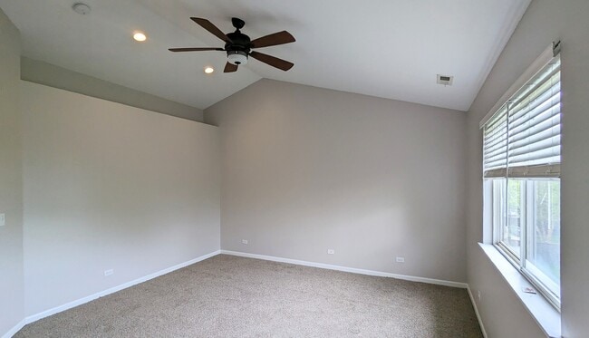 Building Photo - 2310 Shiloh Dr