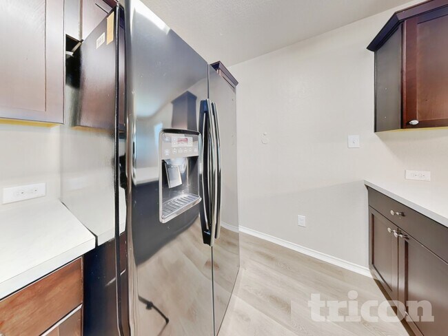 Foto del edificio - 9720 Marbach Brk