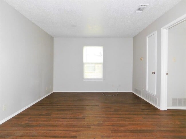 Foto del edificio - 2511 W Prairie St