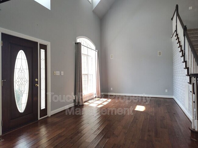 Foto del edificio - 9009 Hammersley Dr