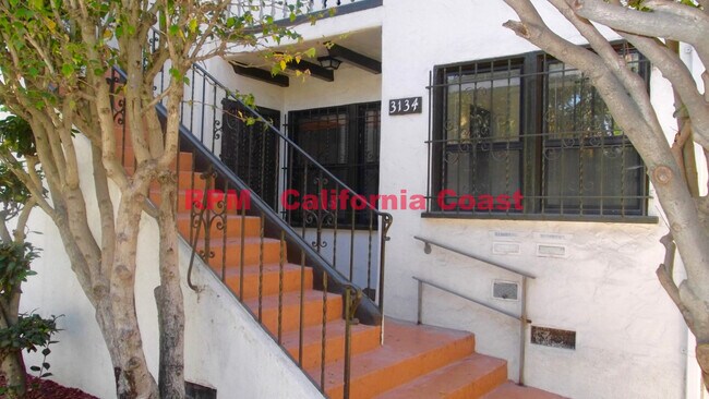 Foto del edificio - 3136-3136 W 43rd Pl