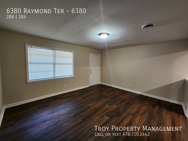 Foto del edificio - 6380 Raymond Terrace
