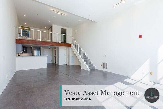 Building Photo - Spacious Designer Loft in One of San Francisco's Most Connected Neighborhoods