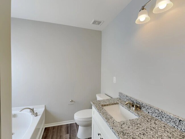 Foto del edificio - 2543 Buckleigh Dr