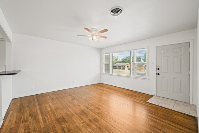 Foto del edificio - Stylish 2 Bedroom Home with Gorgeous Upgra...