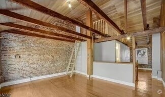 Building Photo - 223 Jackson St