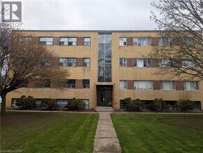 Building Photo - 2043 Prospect St