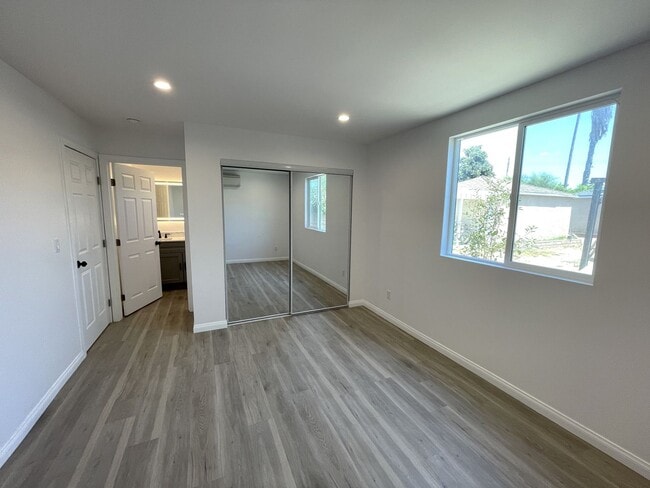 Foto del edificio - 14533 Lyle St