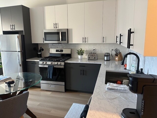 Foto del edificio - 3204 N Clifton Ave