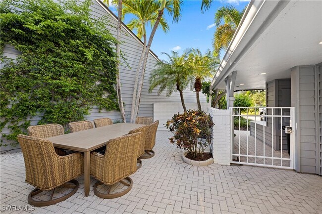 Foto del edificio - 667 Bridge Way Ln