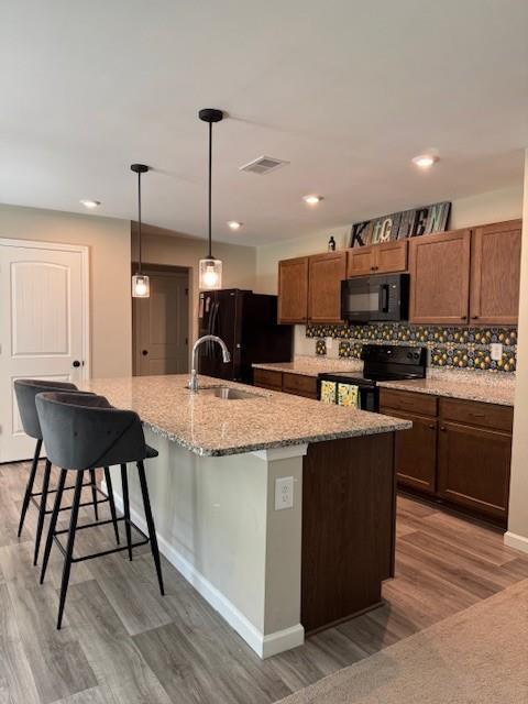 Foto del edificio - 218 Port Wy