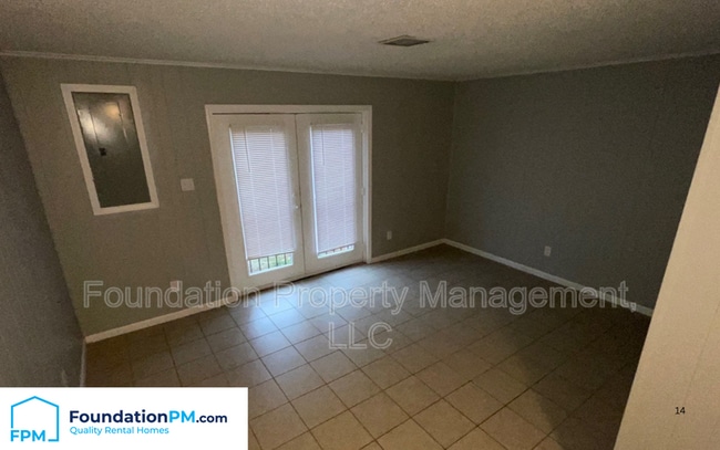 Building Photo - 2100 Vollintine Ave
