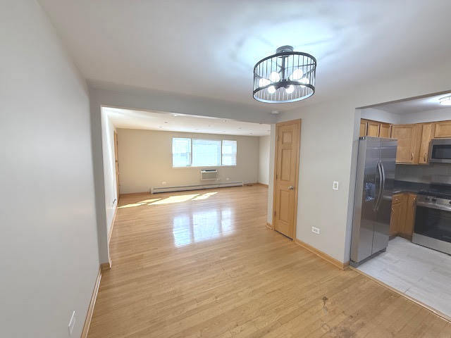 Foto del edificio - 8734 W Summerdale Ave
