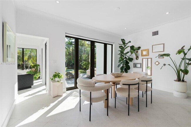 Foto del edificio - 2489 Meridian Ave