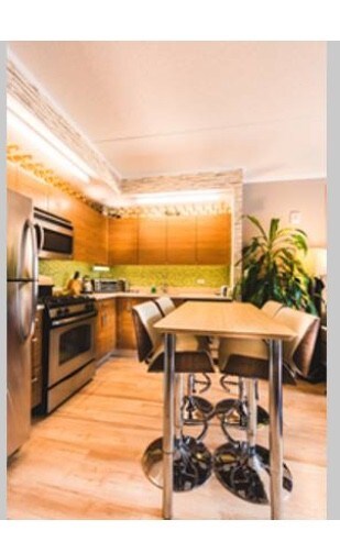 Foto del edificio - 511 W 44th St