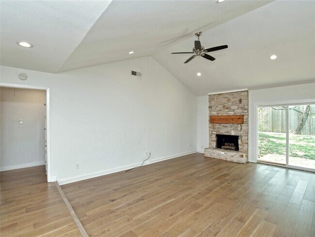 Building Photo - 7310 Inspiration Dr