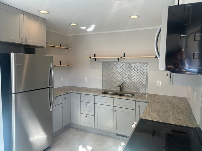 Foto del edificio - Like New Ranch - Minutes to Downtown Raleigh