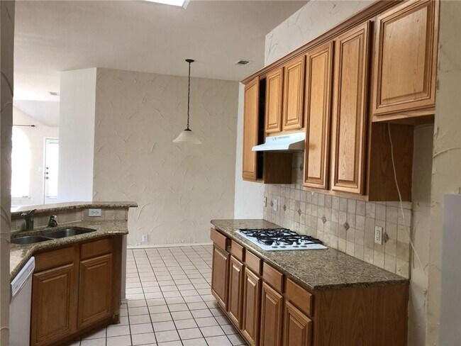 Foto del edificio - Beautiful 4 Bedroom, 2 Bath Home for Lease in Plano!