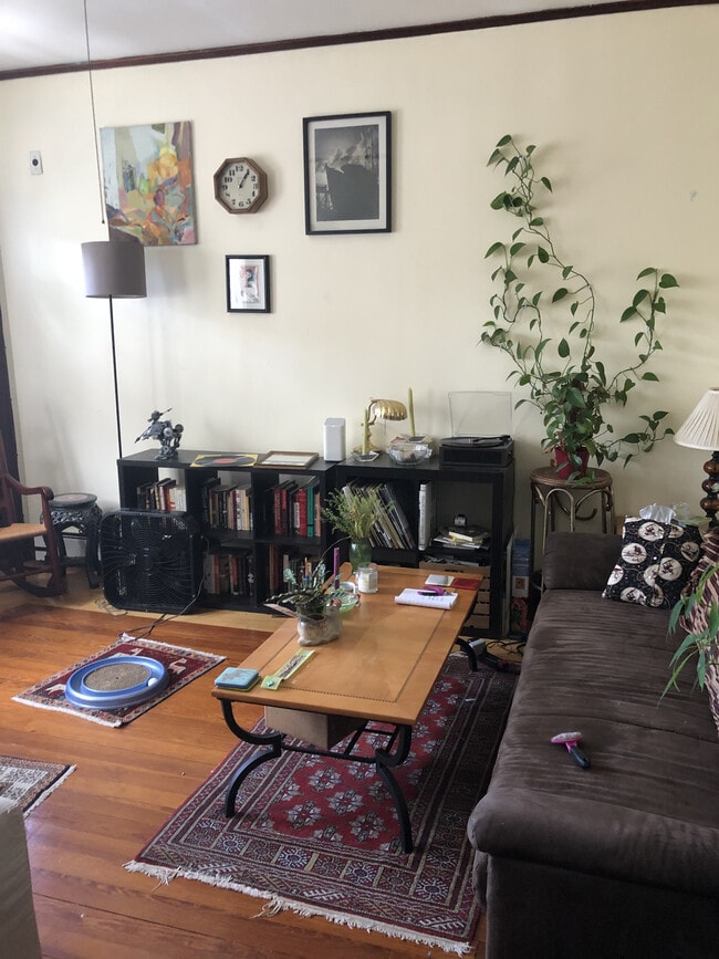 Living room - 24 Adams St