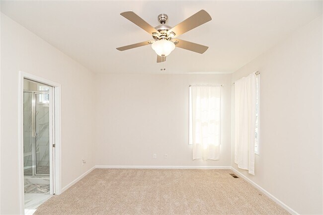 Foto del edificio - 4541 Gresham Dr