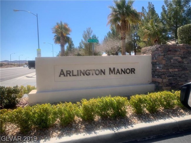 Foto del edificio - 8846 Frasure Falls Ave