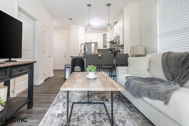 Building Photo - 4921 Pretty Lake Ave