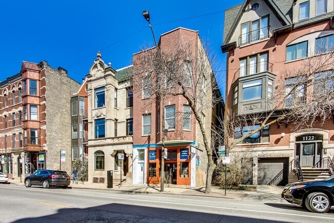 Building Photo - 1128 W Armitage Ave