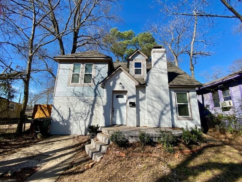 Primary Photo - 3122 Judson St