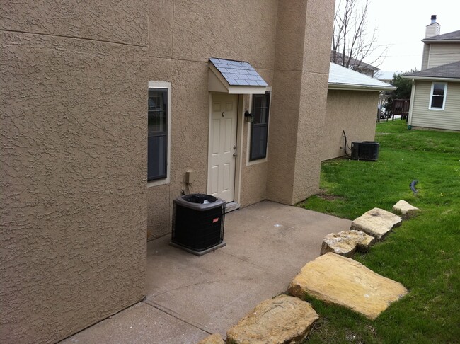 Front door - 10009 NW Jones Drive