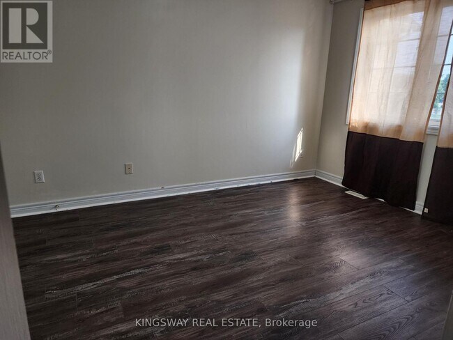 Building Photo - 65 Pefferlaw Cir