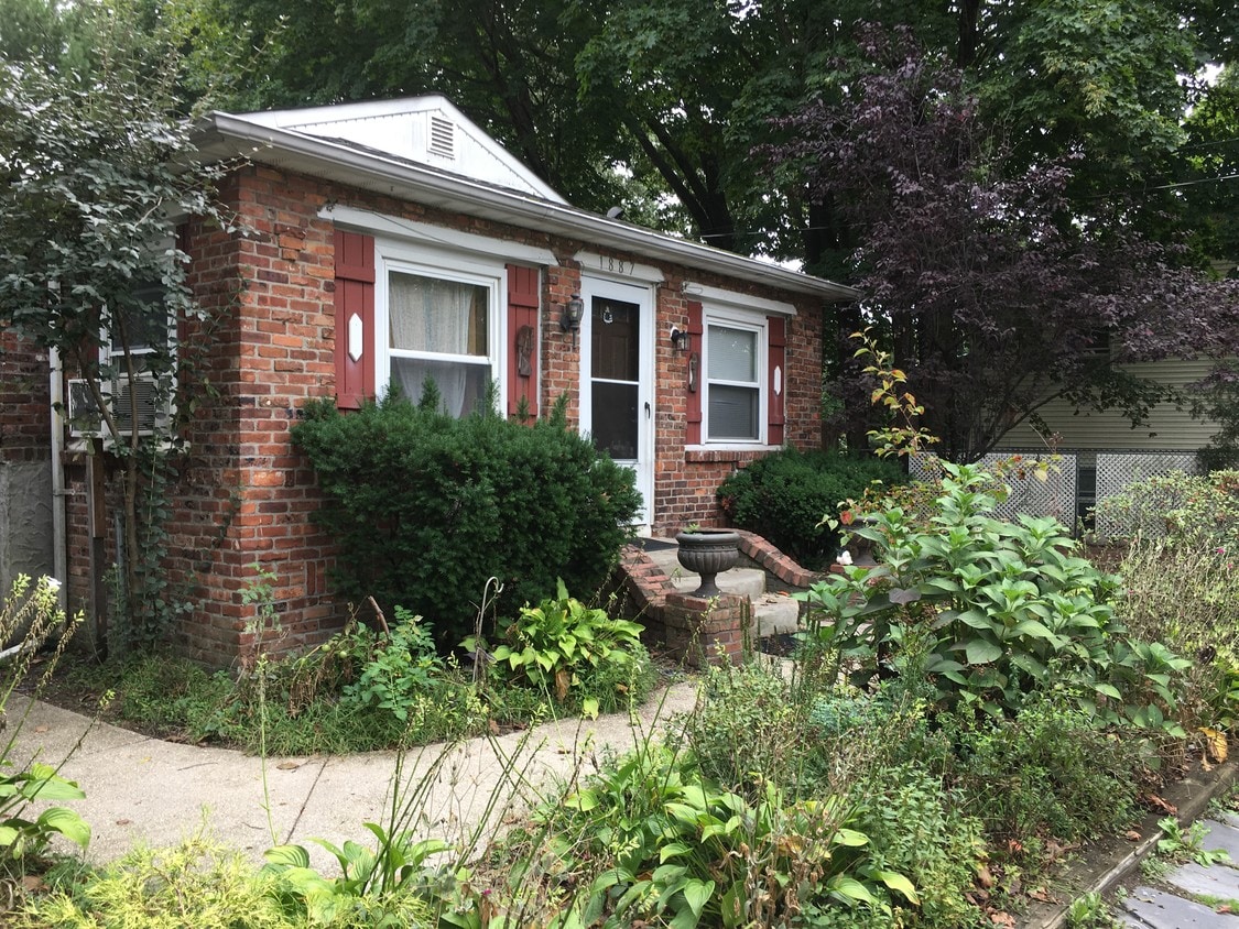 1887 Joshuas Path, Central Islip, NY 11722 Apartments in Central