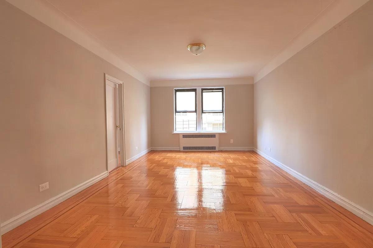 Foto principal - 108-24 71st Ave