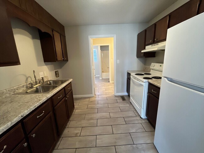 Foto del edificio - 1080 Wallace Rd