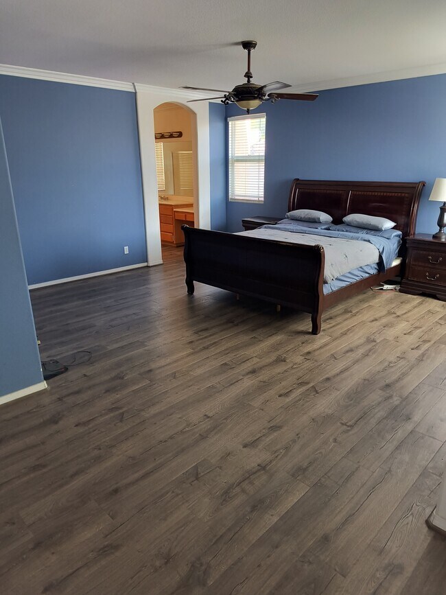 Building Photo - 6288 Susana St