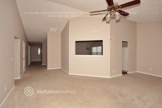 Foto del edificio - 302 Meadows Ln