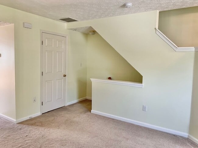 Building Photo - 3207 Water Lily Ct