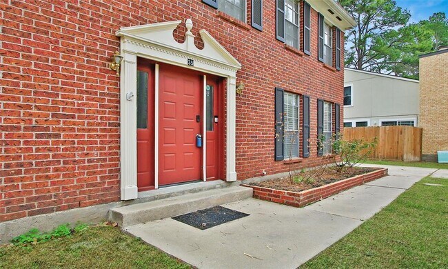 Building Photo - 35 Hickory Oak Dr
